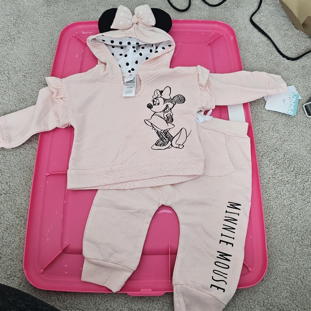 NWT Disney Minnie Mouse Pink Hoodie and Pants Set
